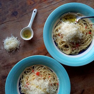 Raw Garlic & Chilli Spaghetti